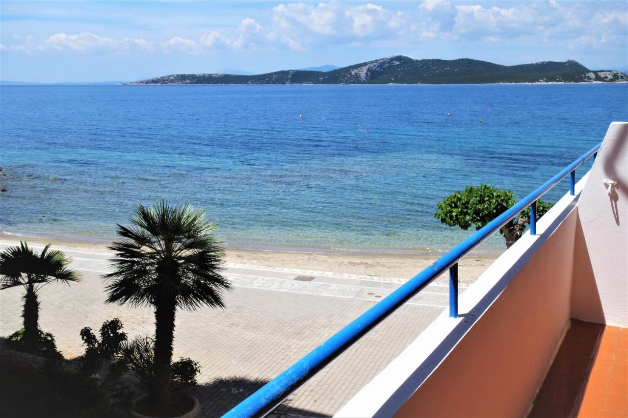 Nea Styra Seafront Apartment With Stunning View Buitenkant foto