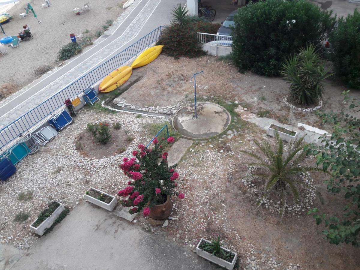 Nea Styra Seafront Apartment With Stunning View Buitenkant foto